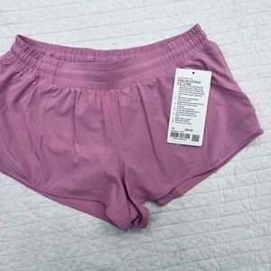 NWT Lululemon Hotty Hot Lined LR Shorts 2.5”Pink Frosting- size 10